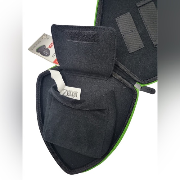 Power A universal Nintendo 3 DS The Legend of Zelda Hylian Shield Case. - Picture 3 of 3